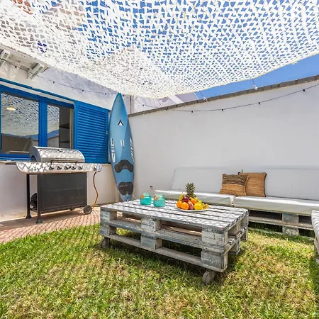 2nd Line Beach, Garden, Office & Wifi Daire