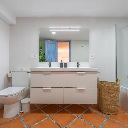 Daire 2nd Line Beach, Garden, Office & Wifi Tarifa